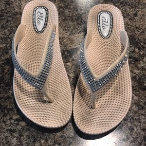 Women’s Rinestone Flip Flops - size 9